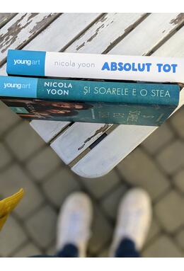 Pachet Nicola Yoon ( Absolut tot, Și soarele e o stea)