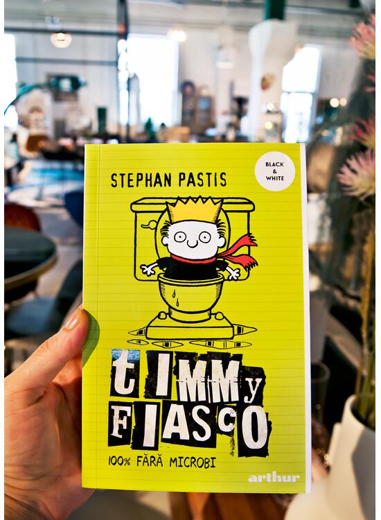 Timmy Fiasco 4. 100% fără microbi | paperback - gallery big 3