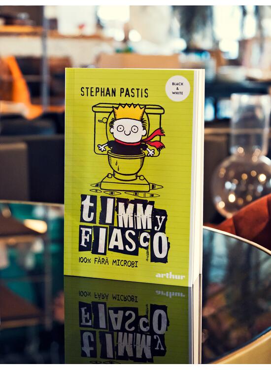 Timmy Fiasco 4. 100% fără microbi | paperback - gallery big 5