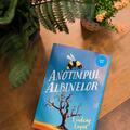 Anotimpul albinelor | paperback - gallery small 