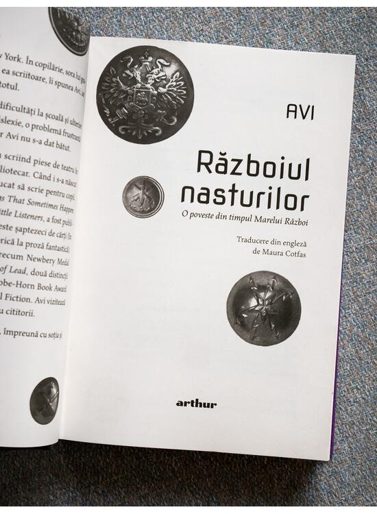 Războiul nasturilor - gallery big 4