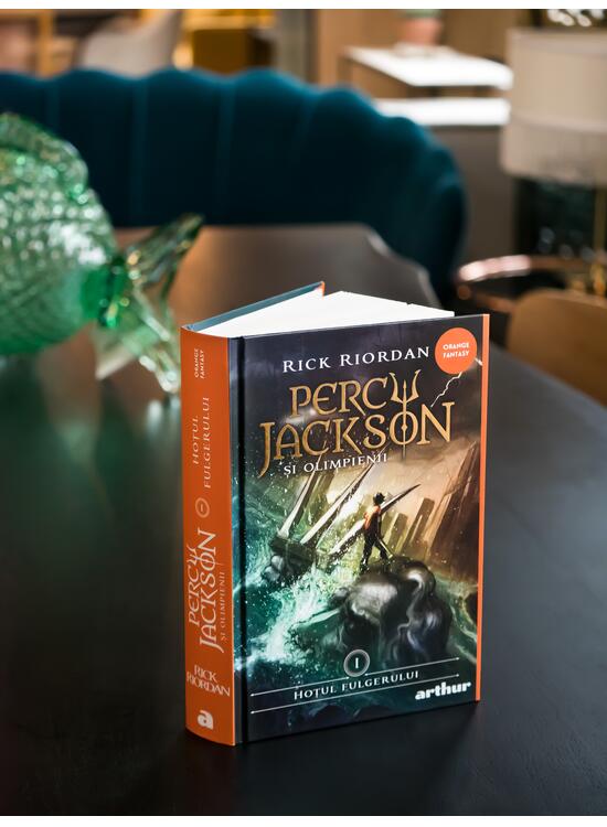 Percy Jackson şi Olimpienii (#1). Hoţul fulgerului - gallery big 3