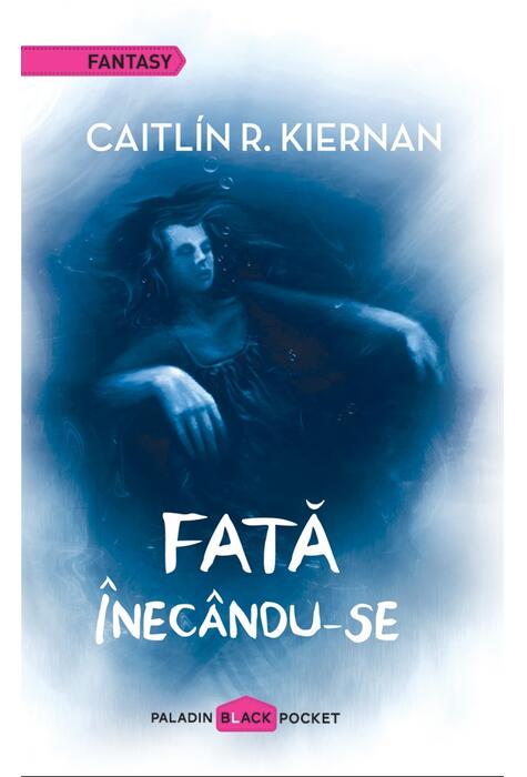 Fată înecându-se