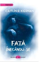 Fată înecându-se